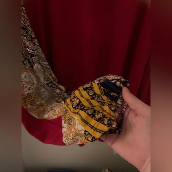 NWT BEYOVE - WMS TOP LONG SLEEVES V NECK size large - Picture 4 of 14